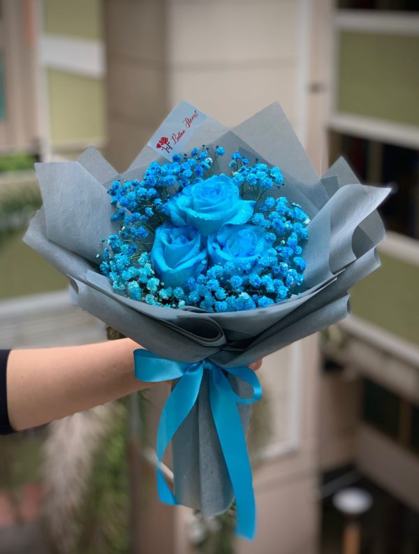 BLUE ROSES